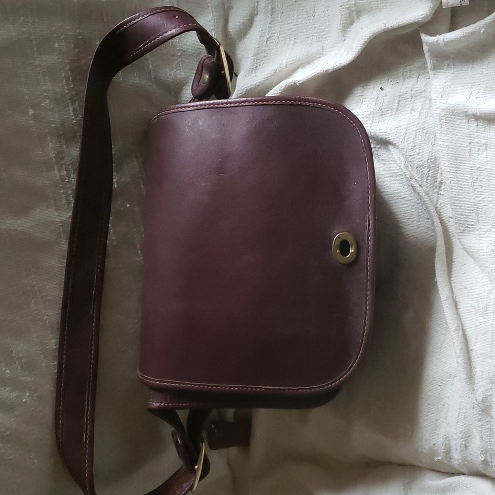 COACH VINTAGE SHOULDER BAG